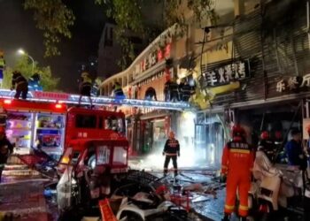 31 dead after gas explosion at barbecue restaurant in China | CNN