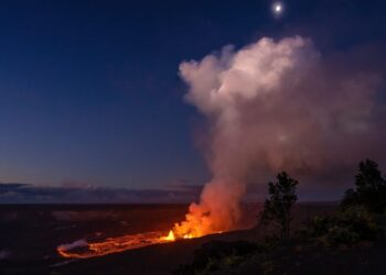As alert level is raised for Hawaii’s erupting Kilauea volcano, park service shares the best spots to safely watch dazzling display