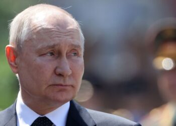 Bizarre and chaotic 36 hours in Russia feels like the beginning of the end for Putin | CNN