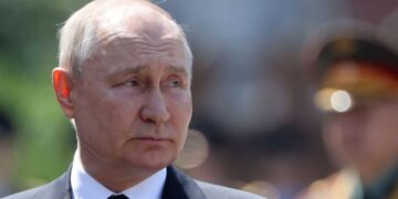 Bizarre and chaotic 36 hours in Russia feels like the beginning of the end for Putin | CNN