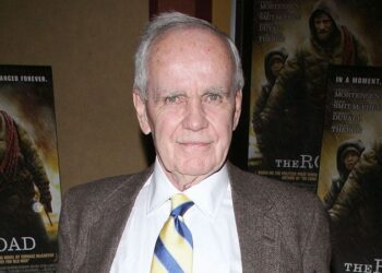 Cormac McCarthy, among America’s greatest authors, dies at 89 | CNN
