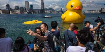 Giant rubber duck deflated in Hong Kong’s harbor amid fierce heat | CNN