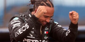 ‘I have walked this sport alone,’ says Lewis Hamilton after record-equaling title win | CNN