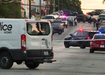 Kansas City shooting leaves 3 people dead and 5 injured | CNN