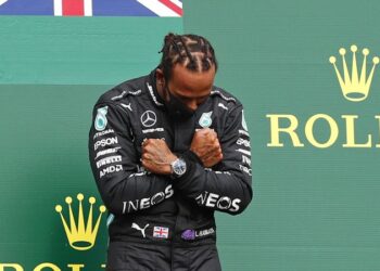 Lewis Hamilton pays tribute to Chadwick Boseman after Belgian GP victory | CNN