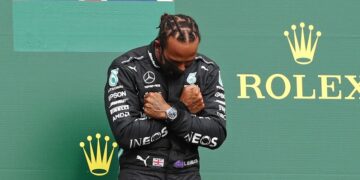 Lewis Hamilton pays tribute to Chadwick Boseman after Belgian GP victory | CNN