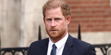 Live updates: Prince Harry gives evidence in London phone hacking case