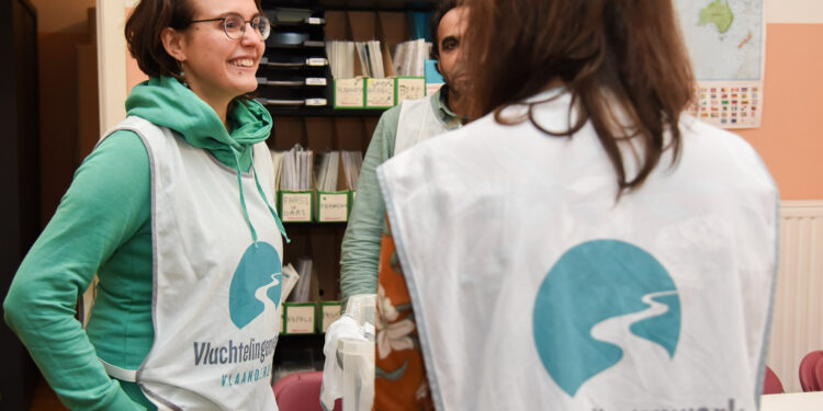 MEPs approve the EU’s new volunteering programme | News | European Parliament