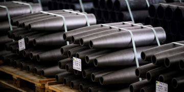 MEPs endorse plan to provide more ammunition for Ukraine | News | European Parliament