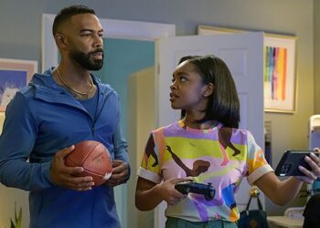Marsai Martin and Omari Hardwick play to win in ‘Fantasy Football’ | CNN
