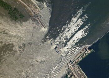 Ukraine dam collapse serves neither side well as war enters next crucial phase | CNN