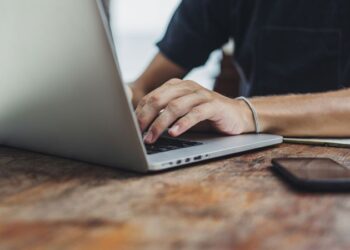 ‘We no longer know what reality is.’ How tech companies are working to help detect AI-generated images | CNN Business