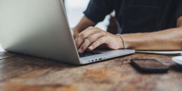 ‘We no longer know what reality is.’ How tech companies are working to help detect AI-generated images | CNN Business