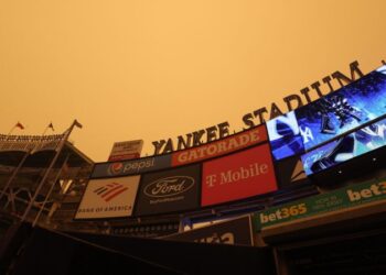 Wildfire smoke continues to wreak havoc on US sports | CNN