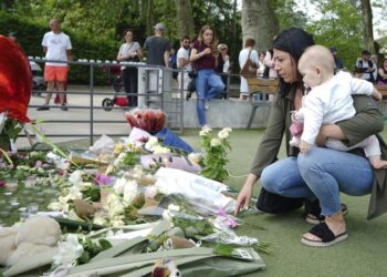 Young backpacker who tried to stop knife attack in southeast France hailed as hero | CNN