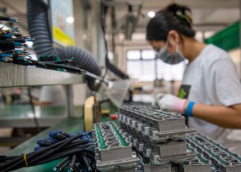 China promises more support to boost ‘tortuous’ economic recovery | CNN Business