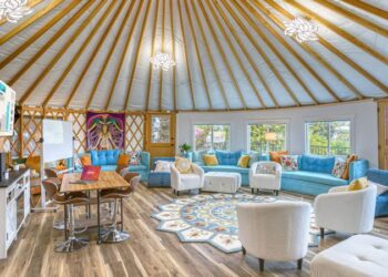 Co-working spaces are getting weird | CNN Business