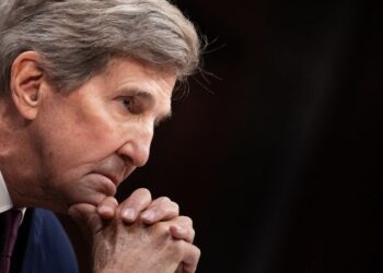 John Kerry steps into searing China heat as world’s two biggest polluters try to fix fractured ties | CNN