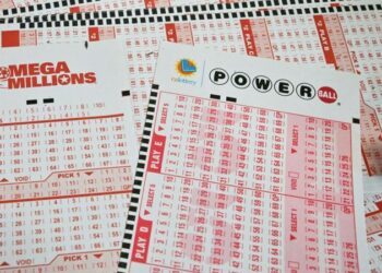 Mega Millions jackpot grows to 0 million after no big winners in Friday’s drawing | CNN