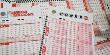 Mega Millions jackpot grows to 0 million after no big winners in Friday’s drawing | CNN