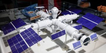 Russia proposes joint research module on space station for China, India, Brazil and South Africa | CNN