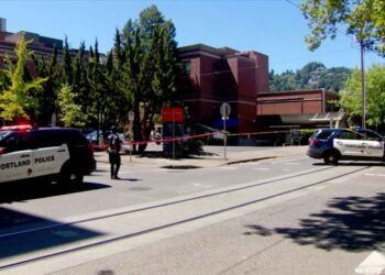 Suspect killed after Portland hospital shooting leaves security guard dead, police say | CNN