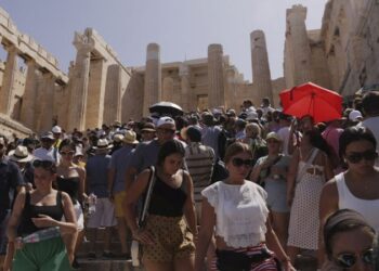 ‘This is just the beginning’: Extreme heat around the world as fires rage in southern Europe | CNN