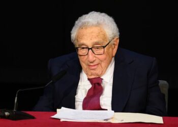 Xi hails ‘old friend’ Kissinger during meeting that harks back to an era of warmer ties | CNN