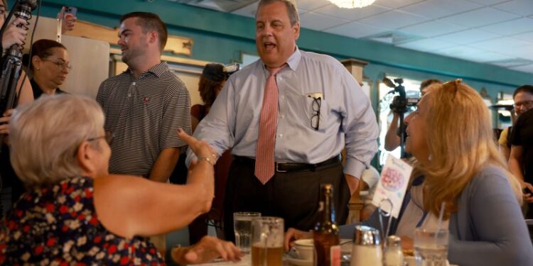 Chris Christie brings the fight to Trump and DeSantis on their home turf | CNN Politics