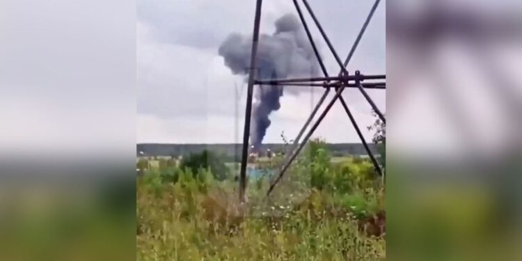 Explosion likely brought down aircraft purportedly carrying Wagner boss, flight data and video analysis suggest | CNN Explosion likely brought down aircraft purportedly carrying Wagner boss, flight data and video analysis suggest | CNN