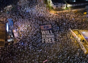 Israeli startups are moving jobs and money out of the country. Here’s why | CNN Business