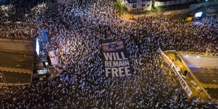 Israeli startups are moving jobs and money out of the country. Here’s why | CNN Business