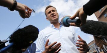 Kremlin critic Alexey Navalny slams Russia’s ‘corrupt’ elite for bringing Putin to power | CNN