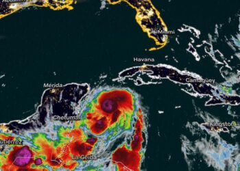 Live updates: Florida braces as Tropical Storm Idalia set to intensify into hurricane
