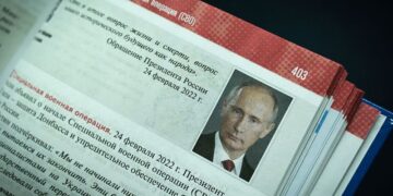 Russia’s latest effort to sway young minds: High-school textbooks praising the conflict in Ukraine | CNN