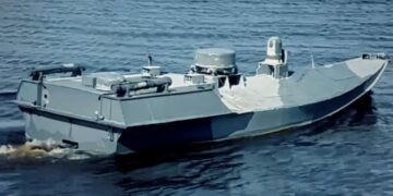 The moment Ukraine used an experimental drone to attack a Russian bridge | CNN