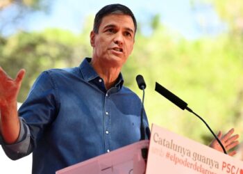 40,000 march in Spain against plans to grant amnesty to Catalan separatists | CNN