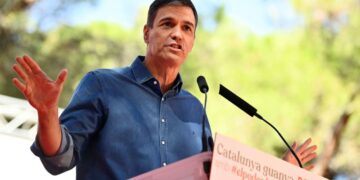 40,000 march in Spain against plans to grant amnesty to Catalan separatists | CNN