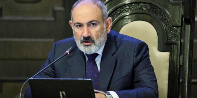 Armenia PM takes swipe at Russia as first civilians leave breakaway Nagorno-Karabakh | CNN