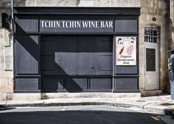 Botulism outbreak linked to sardines at Bordeaux restaurant leaves 1 dead, 8 hospitalized | CNN