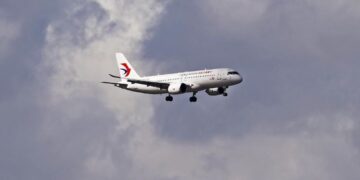 China Eastern Airlines just made the biggest C919 order ever, for 100 planes | CNN Business