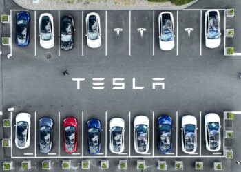 Equal Employment Opportunity Commission sues Tesla alleging racism at California factory | CNN Business