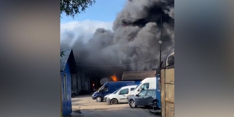 Fire erupts at oil depot in St. Petersburg | CNN