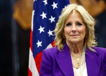 First lady Jill Biden tests positive for Covid-19 | CNN Politics