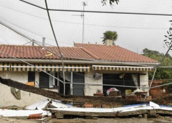 ‘Hard and hostile’ storm lashes Spain, leaving at least 2 dead | CNN