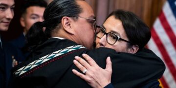 Husband of Alaska Rep. Mary Peltola dies in plane crash | CNN Politics