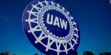 Live updates: United Auto Workers go on strike against GM, Ford and Stellantis