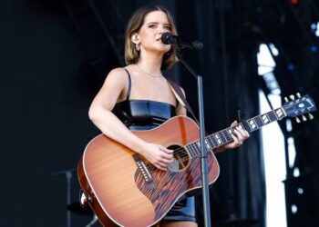 Maren Morris is putting country music on notice with fiery new EP ‘The Bridge’ | CNN