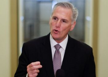 McCarthy privately outlines new GOP plan to avert shutdown, setting up clash with Senate | CNN Politics
