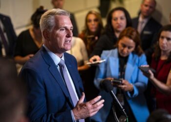 McCarthy works through weekend but no progress on short-term fix with just one week until shutdown | CNN Politics